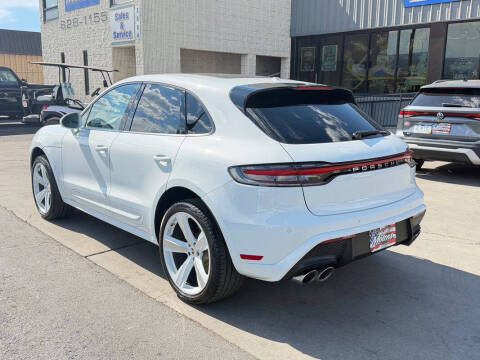 2023 Porsche Macan T