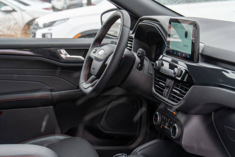 2025 Ford Escape ST-Line Select