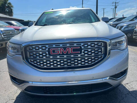 2017 GMC Acadia Denali
