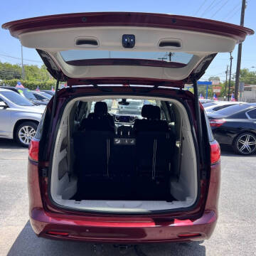 2017 Chrysler Pacifica Touring