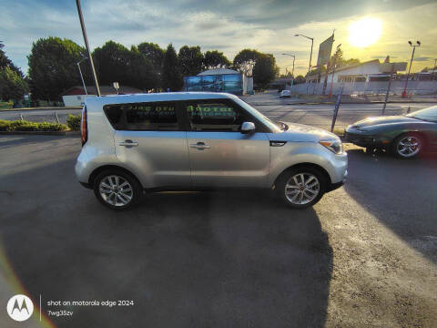 2018 Kia Soul +