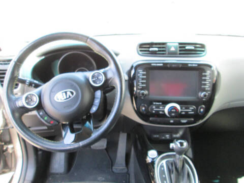 2016 Kia Soul +