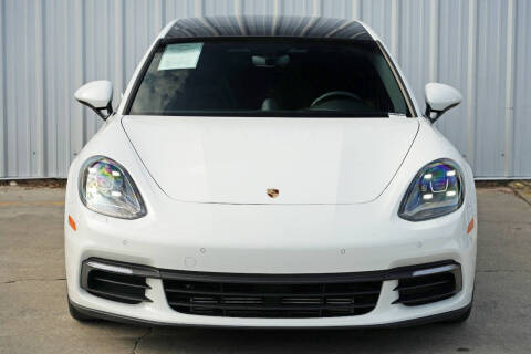 2018 Porsche Panamera 4