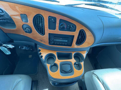 2005 Ford E-Series E-450 SD