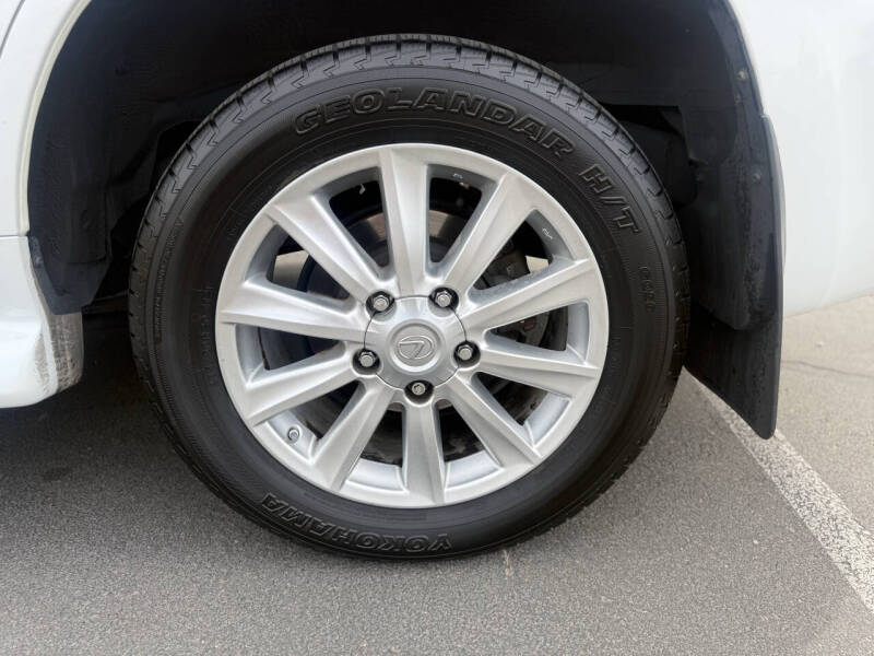 2008 Lexus LX 570 - Photo 11
