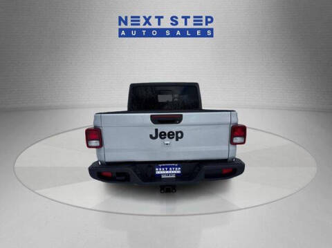 2022 Jeep Gladiator Willys