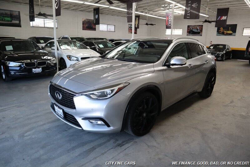 2019 Infiniti QX30 Essential