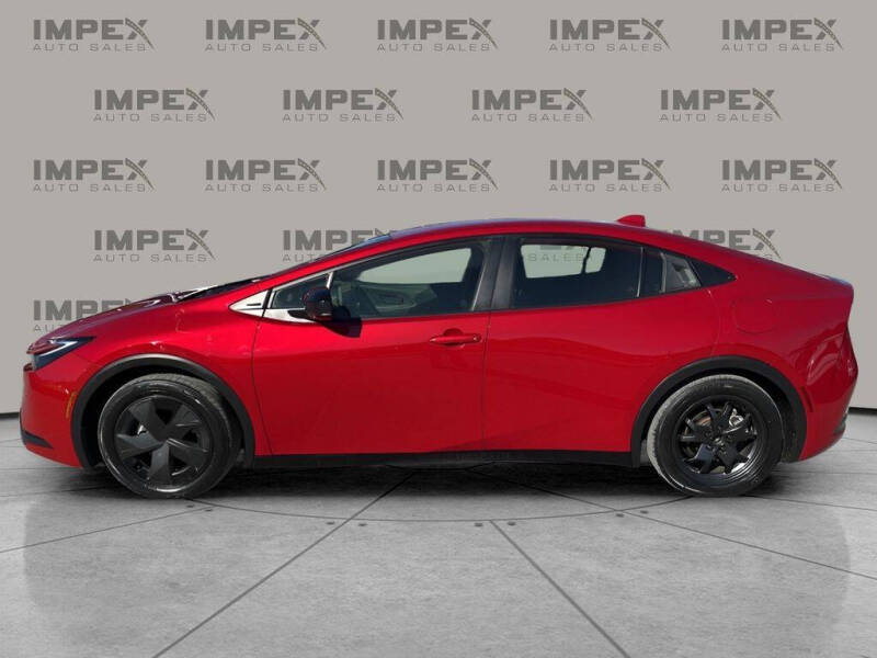 2024 Toyota Prius LE