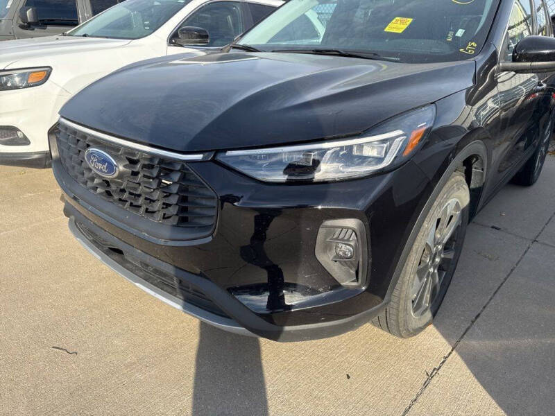 2025 Ford Escape Platinum