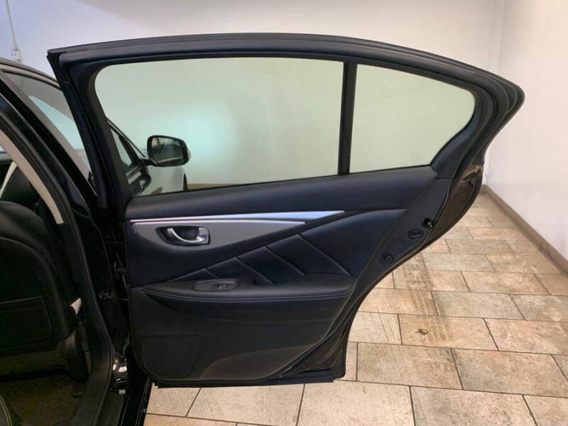 2022 Infiniti Q50 Luxe