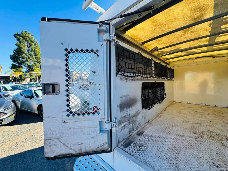 2011 Ford E-Series E-350 SD