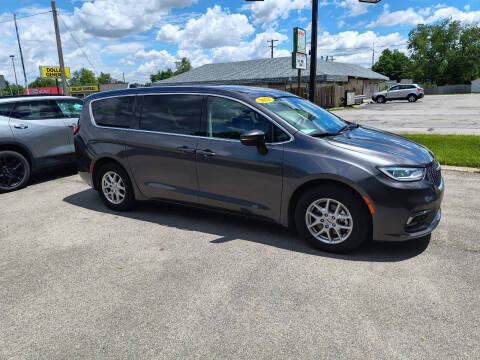 2023 Chrysler Pacifica Touring L