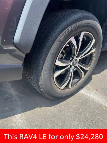 2021 Toyota RAV4 LE