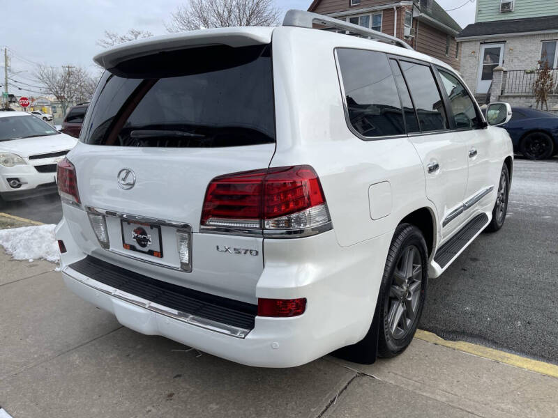 2015 Lexus LX 570