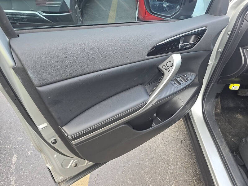 2025 Mitsubishi Eclipse Cross SE