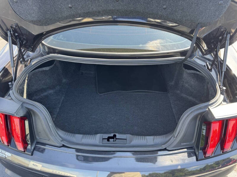 2022 Ford Mustang Mach 1