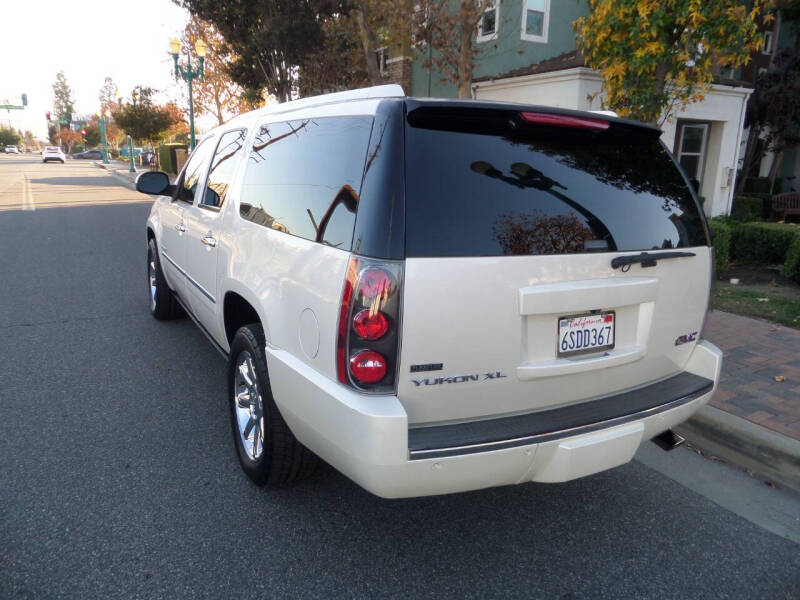 2011 GMC Yukon XL Denali