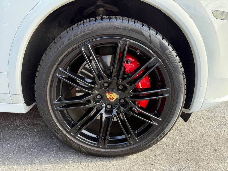 2017 Porsche Cayenne Turbo