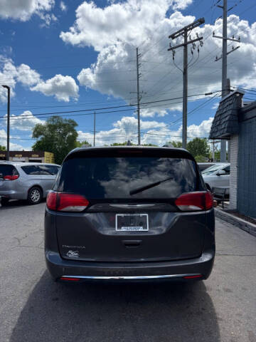 2020 Chrysler Pacifica Touring