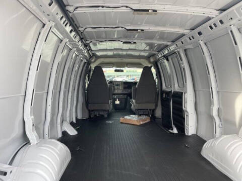 2025 Chevrolet Express 2500