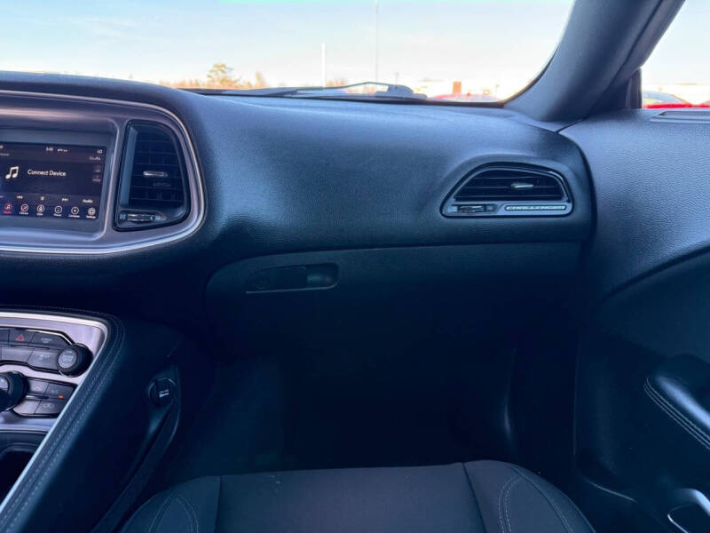 2019 Dodge Challenger SXT