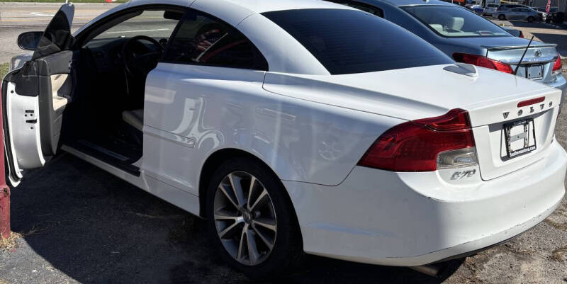 2011 Volvo C70 T5