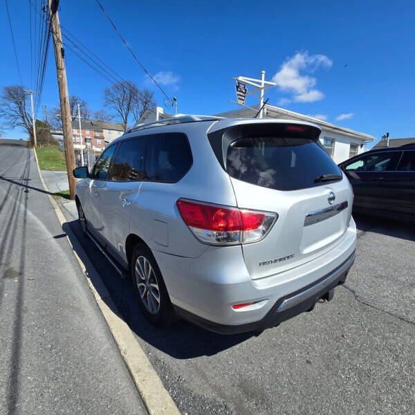 2014 Nissan Pathfinder S