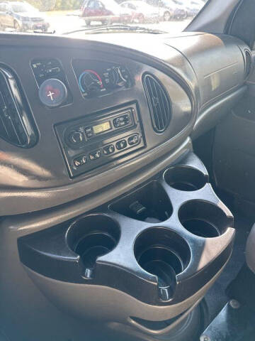 2008 Ford E-Series E-250