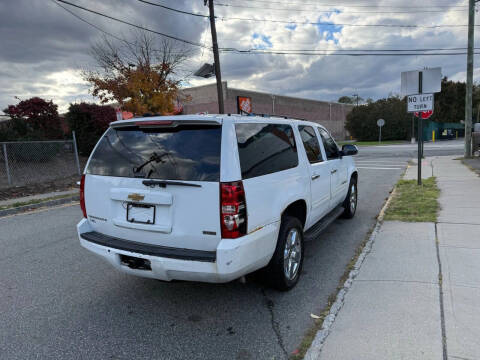 2011 Chevrolet Suburban LS
