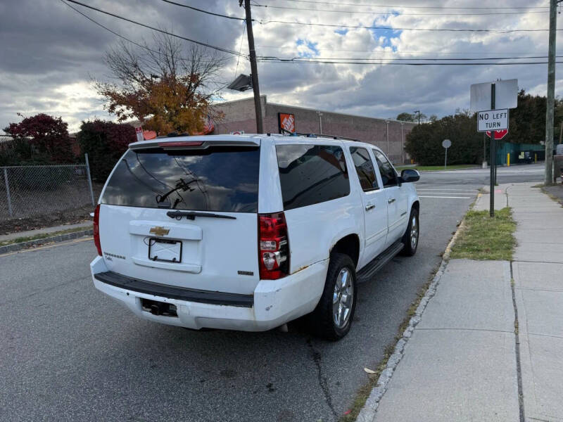 2011 Chevrolet Suburban LS