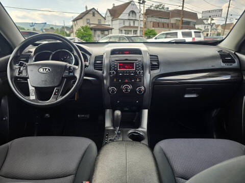 2012 Kia Sorento LX
