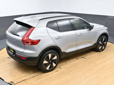 2025 Volvo EX40 Twin Core