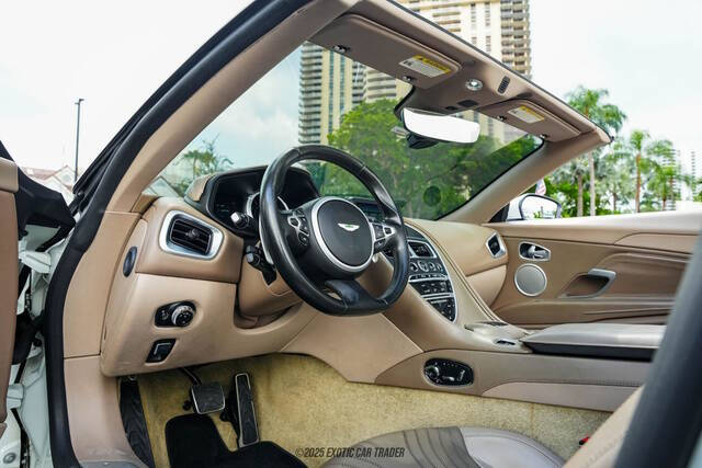 2019 Aston Martin DB11 Volante