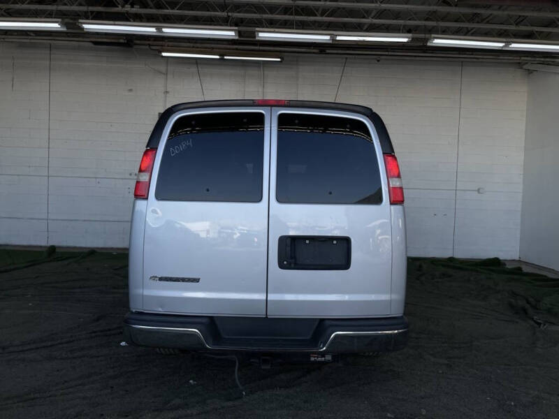 2017 Chevrolet Express LT 3500