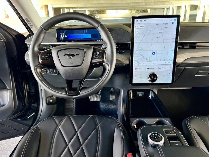 2022 Ford Mustang Mach-E Select