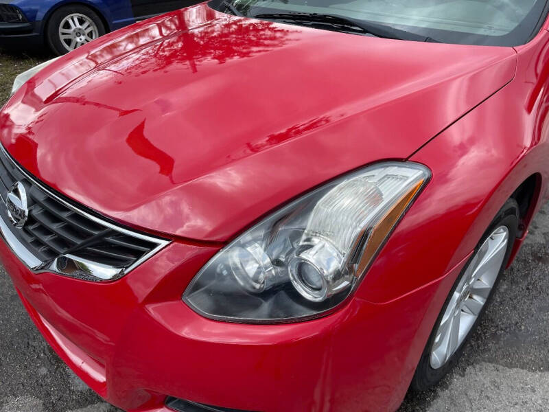 2012 Nissan Altima S photo 2