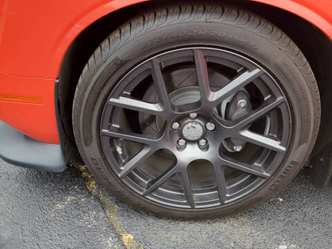 2016 Dodge Challenger 392 HEMI Scat Pack Shaker