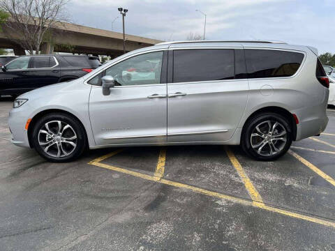 2024 Chrysler Pacifica Pinnacle