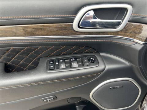 2019 Jeep Grand Cherokee Summit