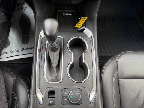 2022 Chevrolet Traverse LT Leather