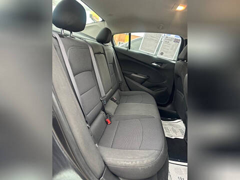 2017 Chevrolet Cruze LT Auto