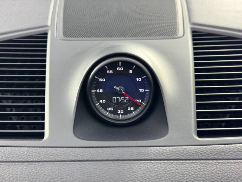 2022 Porsche Cayenne Coupe Platinum Edition