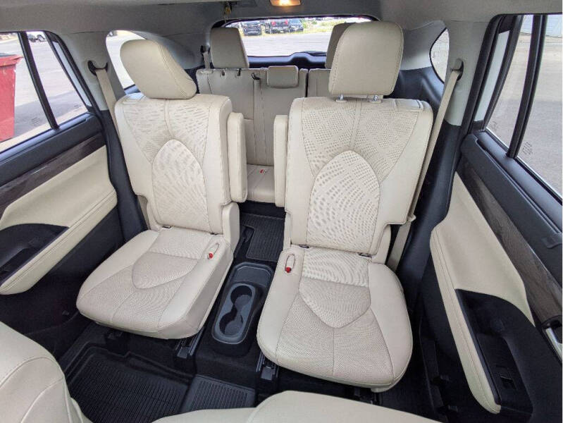 2023 Toyota Highlander Platinum