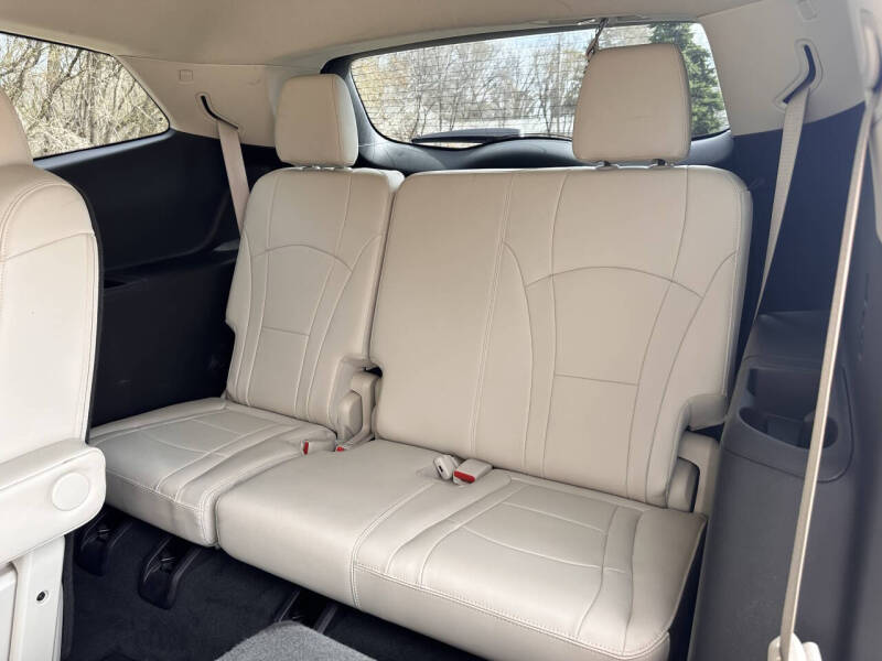 2022 Buick Enclave Essence