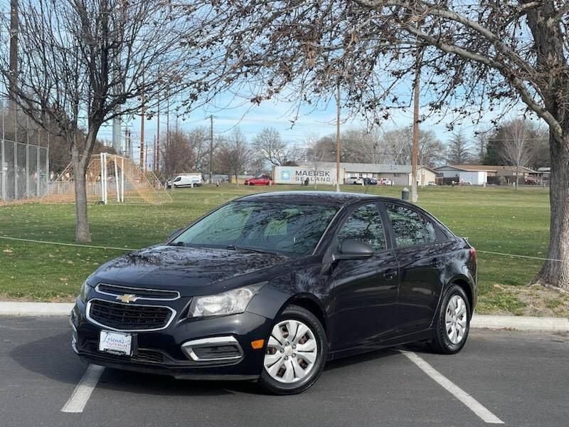 2016 Chevrolet Cruze Limited for sale at LORENA'S AUTO SALES in Hermiston OR