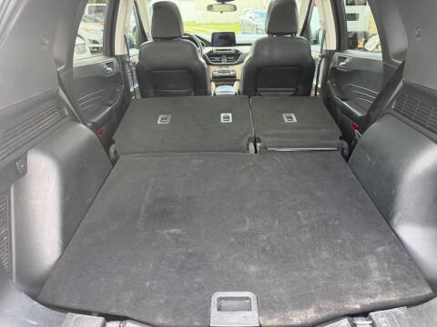 2021 Ford Escape SEL