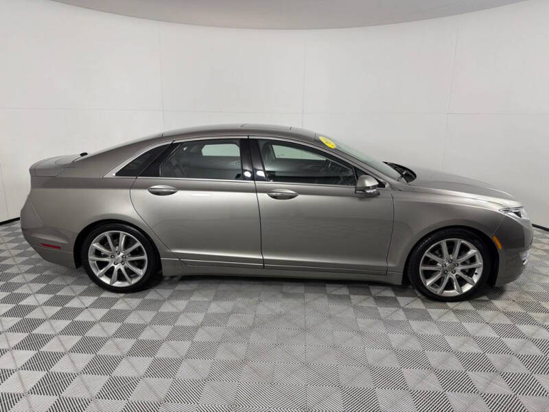 2016 Lincoln MKZ