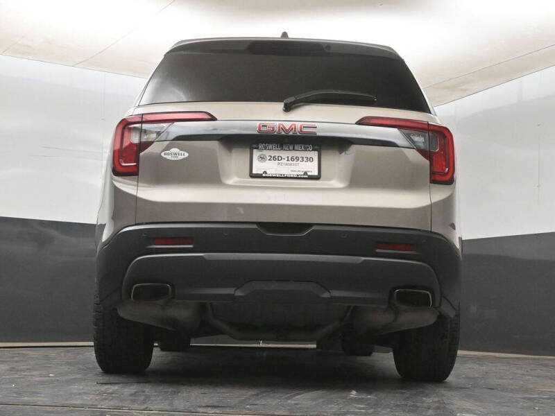 2023 GMC Acadia AT4