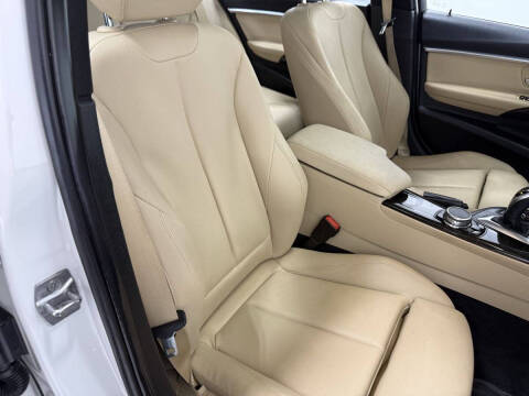 2017 BMW 3 Series 330i