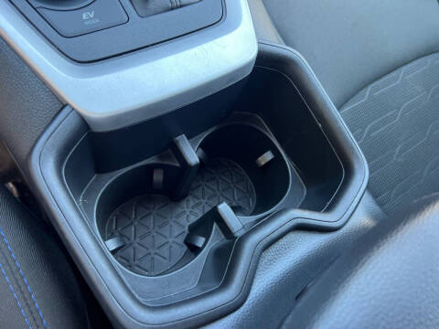 2023 Toyota RAV4 Hybrid SE